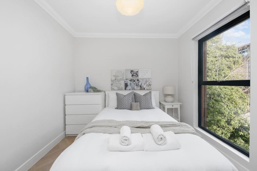 Pleasing 2Bed Flat 10Min To Wimbledon Tennis Court Λονδίνο Εξωτερικό φωτογραφία